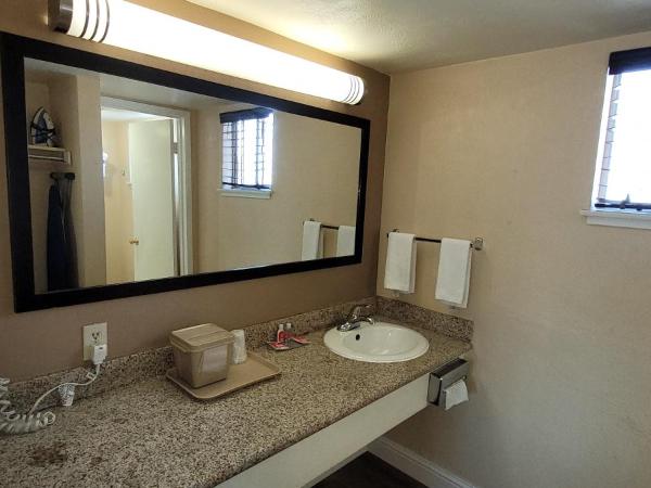 Econo Lodge Sacramento Convention Center : photo 1 de la chambre chambre double avec 2 lits doubles - fumeurs
