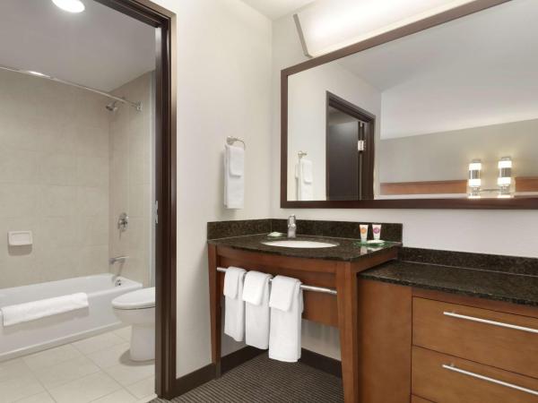 Hyatt Place Portland Airport/Cascade Station : photo 4 de la chambre chambre avec 2 lits queen-size et canapé-lit - Étage supérieur