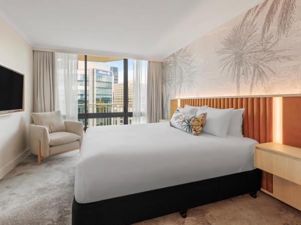 Amora Hotel Brisbane : photo 3 de la chambre amora balcony suite with complimentary minibar and free wi-fi