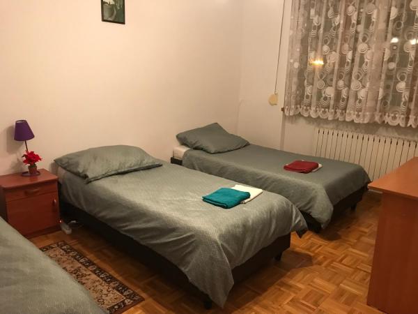 Noclegi Room Odlot Ławica 24h : photo 3 de la chambre chambre triple