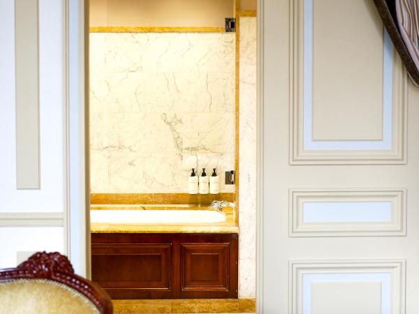 InterContinental Bordeaux Le Grand Hotel, an IHG Hotel : photo 9 de la chambre suite junior lit king-size
