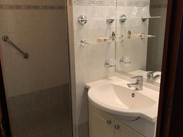 Bateau Hotel à quai Le Chardonnay : photo 6 de la chambre chambre lits jumeaux deluxe