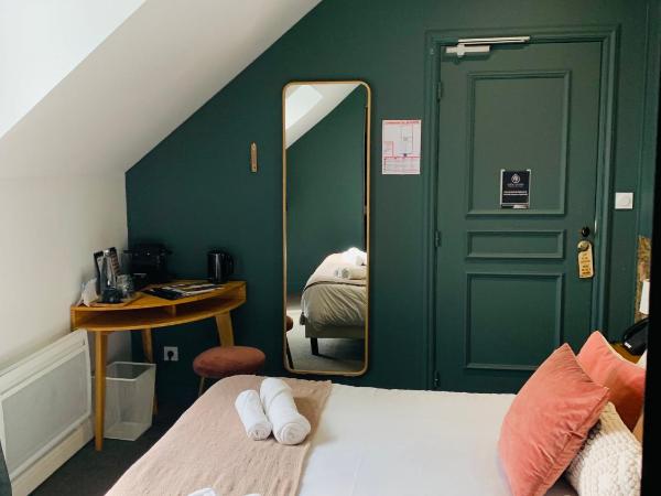 Le Château des Forges : photo 2 de la chambre chambre double - annexe du château