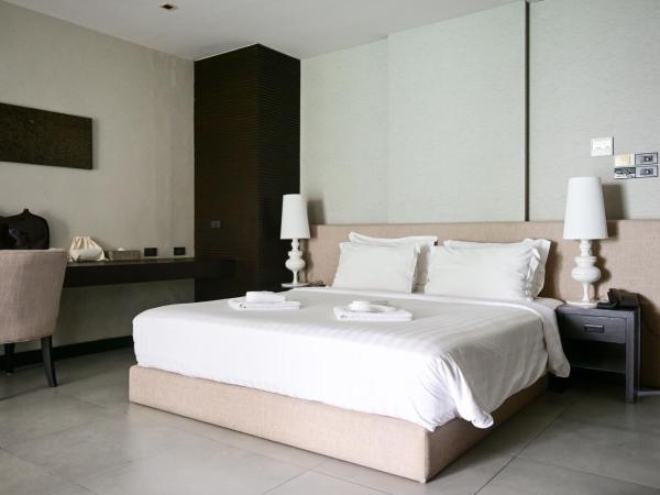 Dune Hua Hin Hotel : photo 2 de la chambre chambre double supérieure - vue partielle sur mer