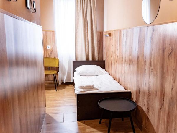 Hotel Taurus : photo 9 de la chambre chambre quintuple