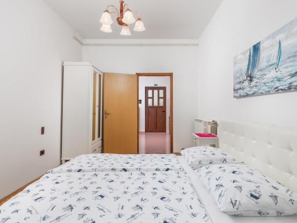 Guest House Marica : photo 7 de la chambre appartement 1 chambre avec patio