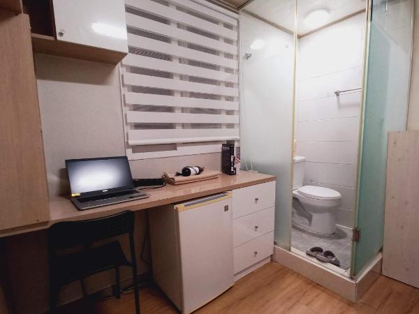 Haechi Stay GuestHouse - For foreigners only : photo 3 de la chambre chambre double avec salle de bains privative