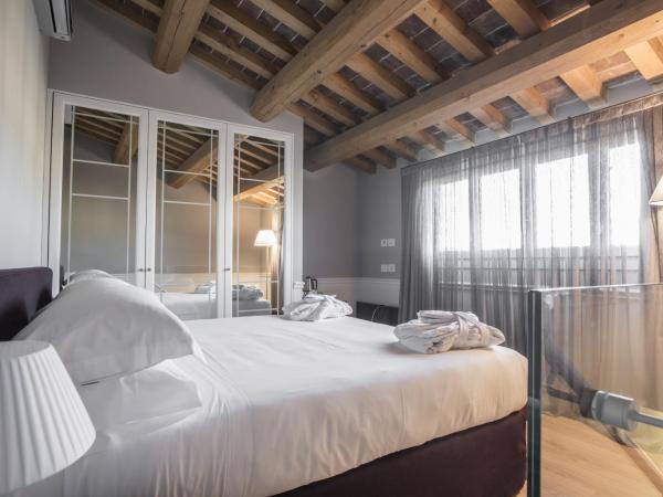 Palazzo Castri 1874 Hotel & Spa : photo 1 de la chambre suite avec accès au spa - vue sur ville