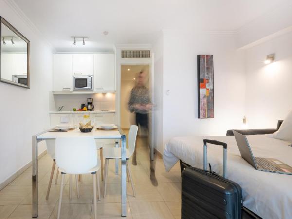 Nemea Appart Hotel Le Lido Cagnes sur Mer : photo 2 de la chambre studio