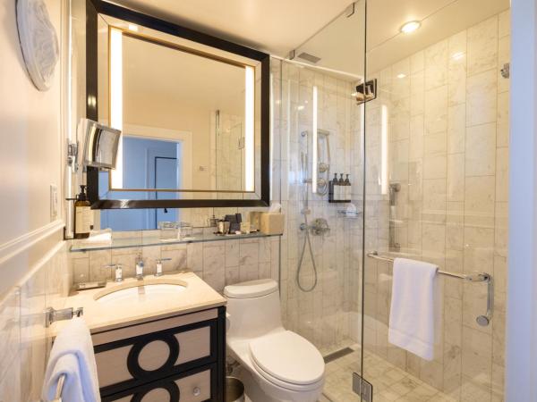 Fairmont Le Chateau Frontenac : photo 7 de la chambre chambre lit king-size fairmont gold - vue sur ville