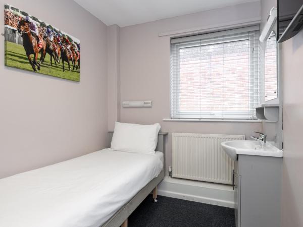 Stableside at York Racecourse : photo 2 de la chambre chambre simple Économique avec salle de bains commune