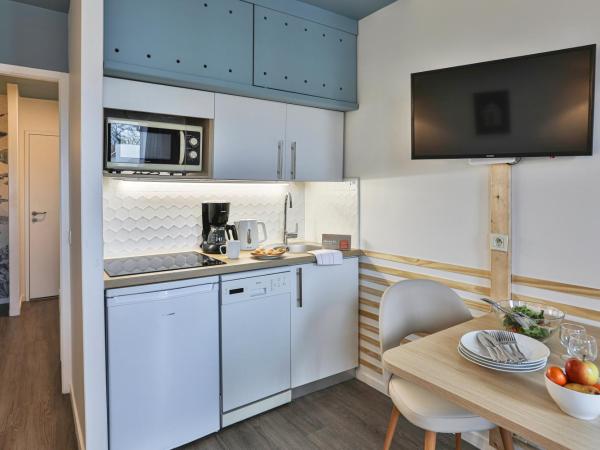 Résidence Pierre & Vacances Centre : photo 3 de la chambre studio supérieur avec alcôve de couchage (4 personnes)