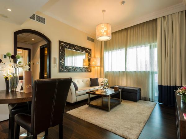 First Central Hotel Suites : photo 10 de la chambre suite exécutive 1 chambre lit king-size