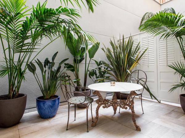 Hotel Midmost by Majestic Hotel Group : photo 1 de la chambre chambre privilège avec terrasse