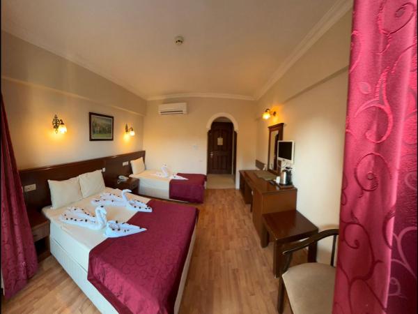 STELLA HOTEL&Spa ALL INCLUSIVE : photo 5 de la chambre chambre triple avec balcon