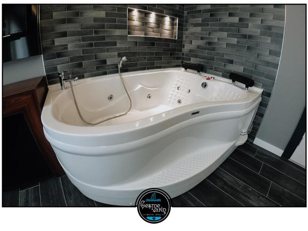 çesme marin butik otel : photo 3 de la chambre chambre triple de luxe