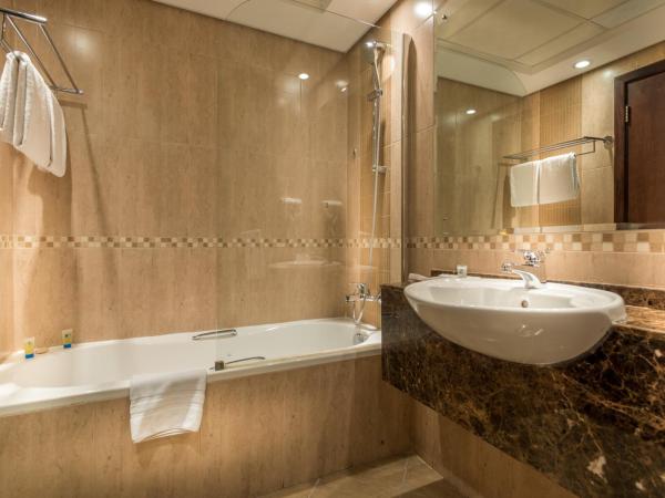 First Central Hotel Suites : photo 9 de la chambre studio exécutif