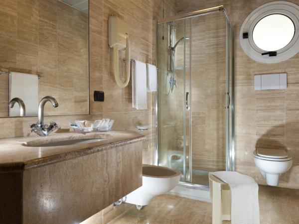 Astoria Suite Hotel : photo 5 de la chambre chambre - rez-de-chaussée