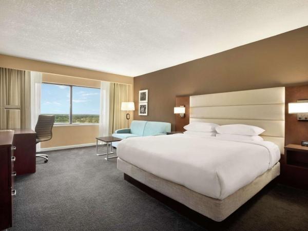 DoubleTree by Hilton Orlando Downtown : photo 3 de la chambre chambre lit king-size avec canapé-lit