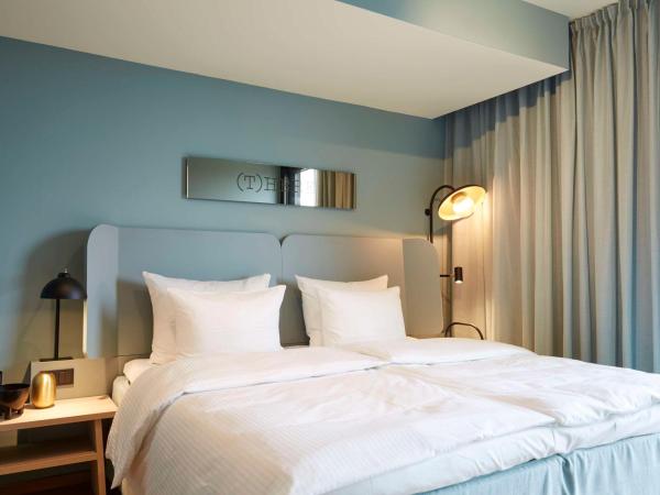 Scandic Frankfurt Hafenpark : photo 4 de la chambre master suite with living room access