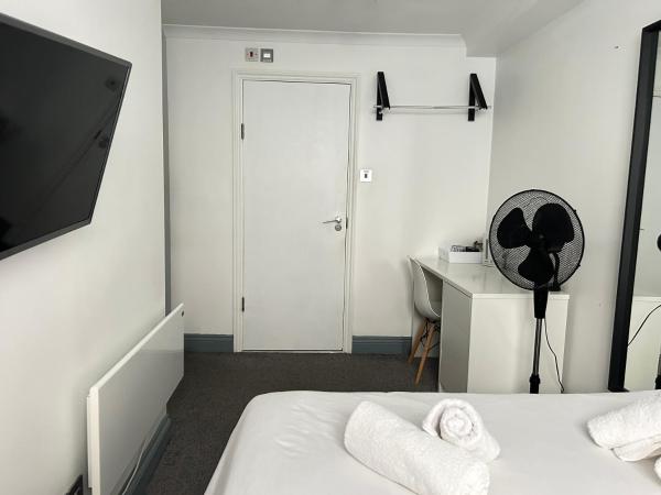 The Dome : photo 7 de la chambre chambre double avec salle de bains privative