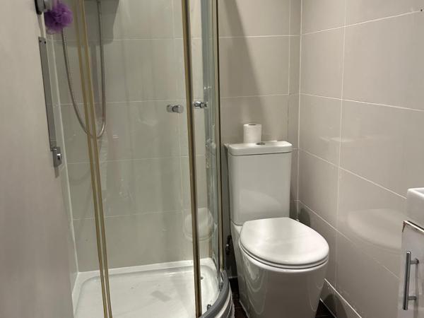 The Dome : photo 9 de la chambre chambre double standard avec salle de bains commune