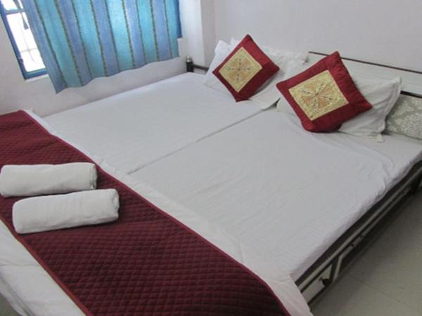 Ashish Guest House, Goverdhan Vilas : photo 1 de la chambre chambre simple Économique