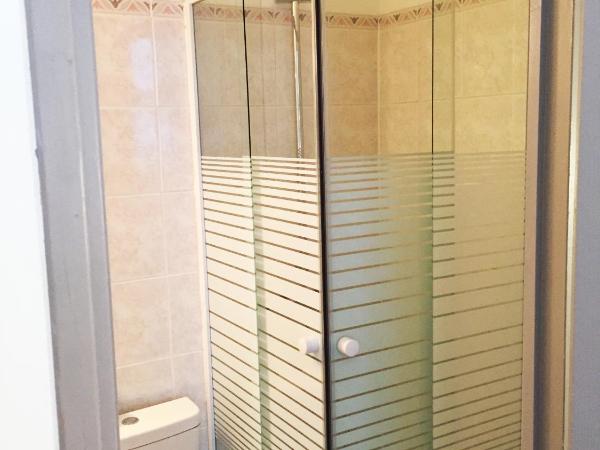 Hotel Riviera : photo 3 de la chambre chambre triple standard