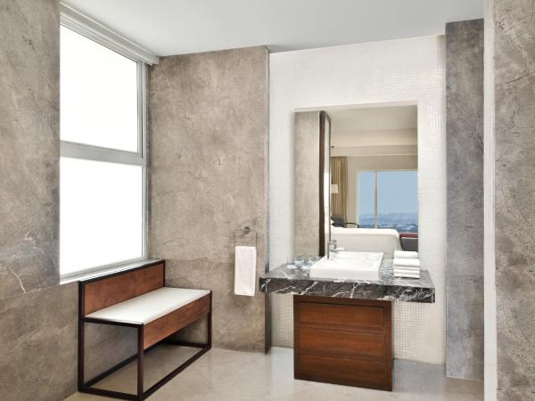 Four Points by Sheraton Bengaluru Whitefield : photo 1 de la chambre suite exécutive