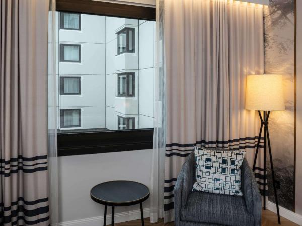 DoubleTree by Hilton Berlin Ku'damm : photo 2 de la chambre chambre lit king-size