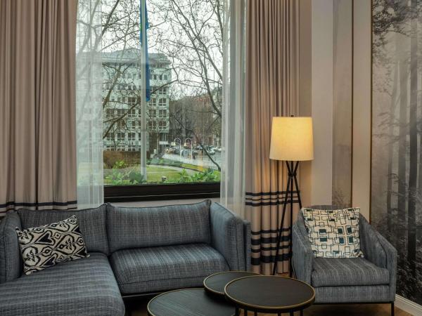 DoubleTree by Hilton Berlin Ku'damm : photo 1 de la chambre chambre lit king-size deluxe