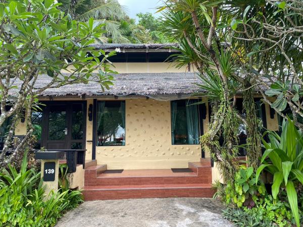 Centara Koh Chang Tropicana Resort : photo 1 de la chambre cabane de luxe - vue directe sur océan