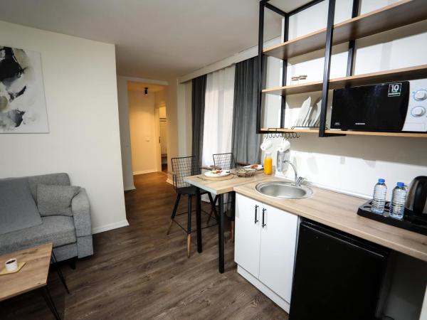 Arkem Hotel 1 : photo 3 de la chambre chambre double deluxe avec baignoire