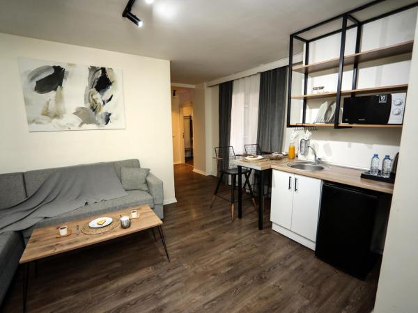 Arkem Hotel 1 : photo 10 de la chambre chambre double deluxe avec baignoire