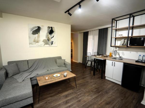 Arkem Hotel 1 : photo 1 de la chambre chambre double deluxe avec baignoire