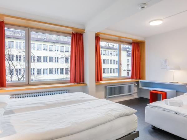 Hotel Marta : photo 2 de la chambre grande chambre double