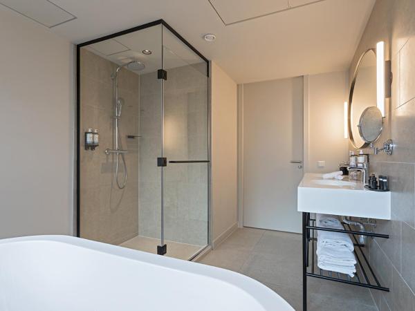 Pestana Amsterdam Riverside : photo 1 de la chambre chambre premium - vue sur rivière