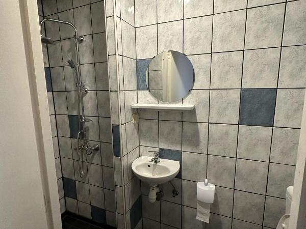 Flex-Inn : photo 8 de la chambre chambre lits jumeaux avec salle de bains privative