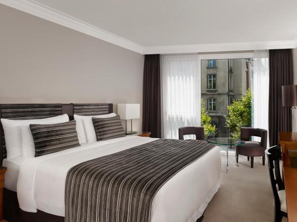 Hotel President Wilson, a Luxury Collection Hotel, Geneva : photo 1 de la chambre chambre double supérieure avec 2 lits jumeaux - vue sur ville