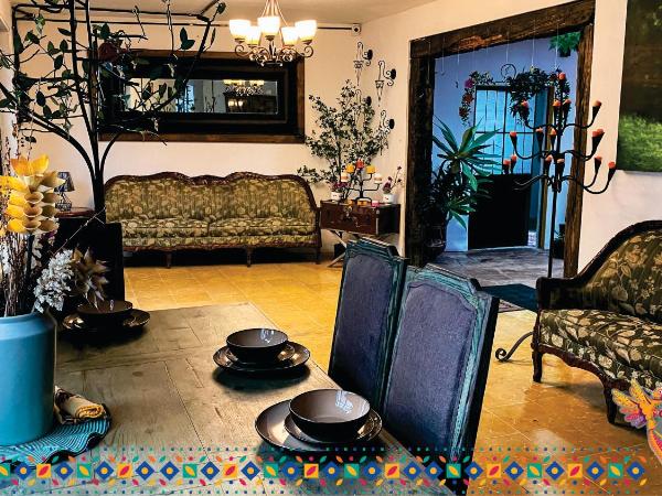 #1-Rooftop Garden-7 Bedrooms-9 Beds-3 Kitchens : photo 1 de la chambre chambre double - vue sur parc