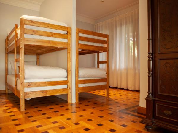 Porto Concept Home - University Residence & Guesthouse - Pólo II Areosa : photo 1 de la chambre chambre quadruple supérieure