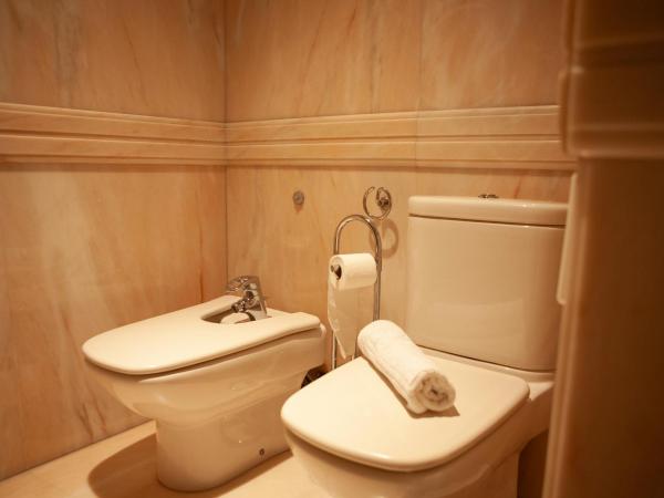 Porto Concept Home - University Residence & Guesthouse - Pólo II Areosa : photo 10 de la chambre chambre quadruple supérieure