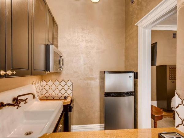 The Holiday Chalet Victorian : photo 7 de la chambre studio lit king-size deluxe