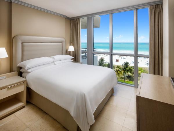 Hilton Bentley Miami/South Beach : photo 4 de la chambre suite 1 chambre avec lit king-size - front de mer