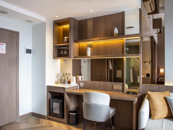 HARRIS Hotel & Conventions Gubeng : photo 7 de la chambre suite junior