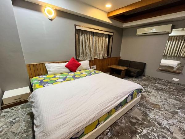 Hotel Om Balaji : photo 2 de la chambre grande chambre double