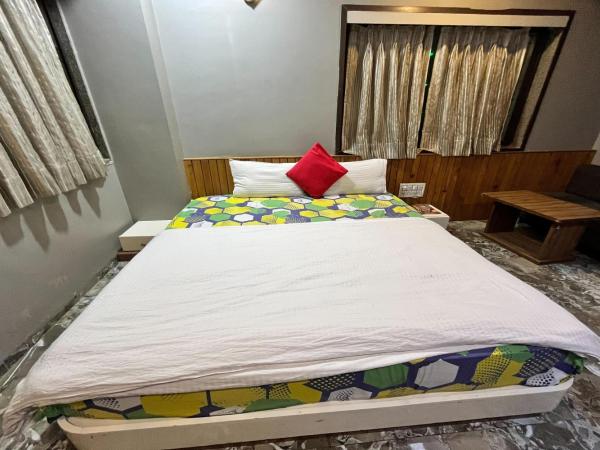 Hotel Om Balaji : photo 1 de la chambre grande chambre double