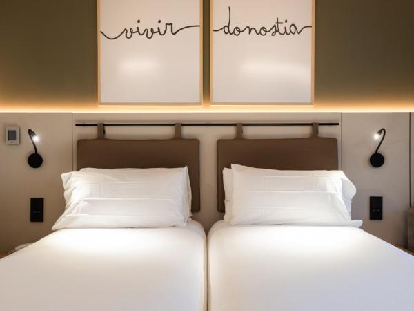 Leonardo Boutique Hotel San Sebastián : photo 3 de la chambre chambre triple supérieure
