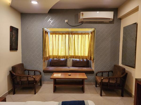 Hotel Savera : photo 3 de la chambre chambre familiale