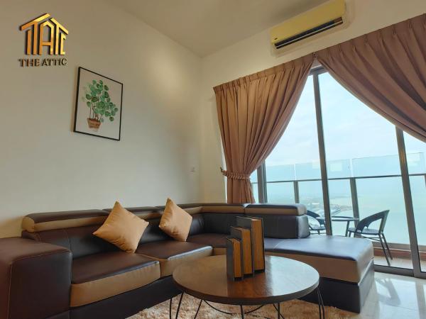 Attic Home Melaka Silverscape Residence & Jonker : photo 5 de la chambre luxury family 3 bedroom suite (private bathtub and sea view)